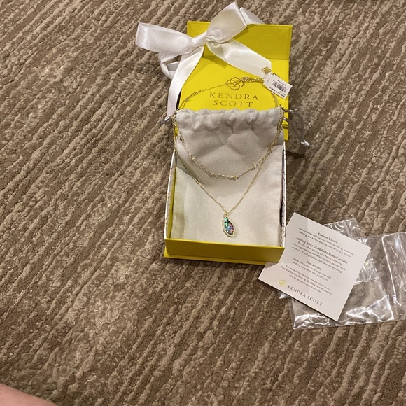 New KENDRA SCOTT ALEXANDRIA GOLD MULTI STRAND NECKLACE TEAL GREEN ILLUSION gift - Picture 5 of 5